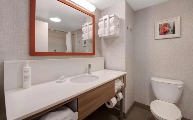 Holiday Inn Express Hotel & Suites Henderson by IHG