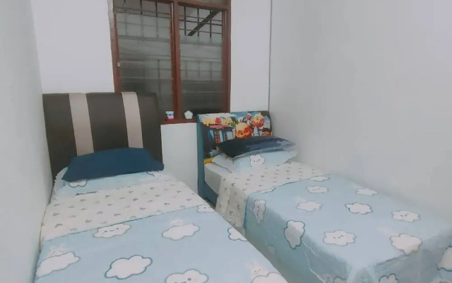 Taman Tinah Homestay