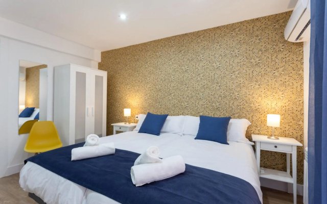 Apartamentos Reina Isabel