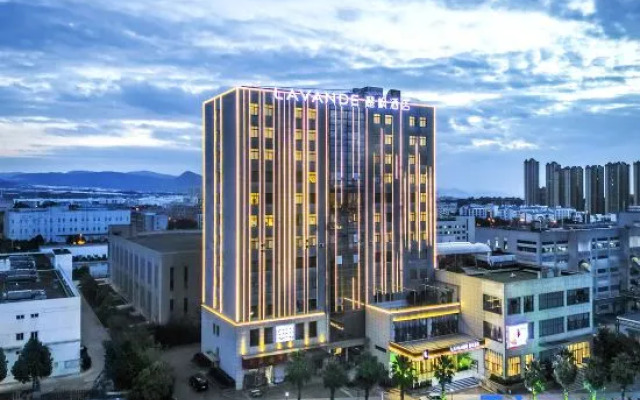Lavande Hotel (Kunming Majinpu Branch)