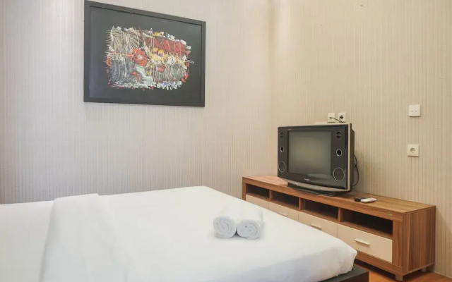 Cozy Living 2BR at Seasons City Apartment near Mall