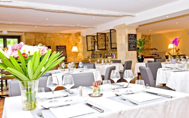 Logis Hôtels - Hôtel et Restaurant La Ferme de Flaran