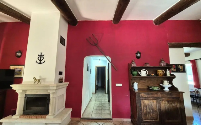 Single Storey Holiday Home With Swimming Pool