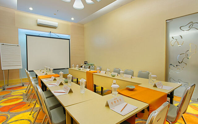 HARRIS Hotel & Conventions Ciumbuleuit Bandung