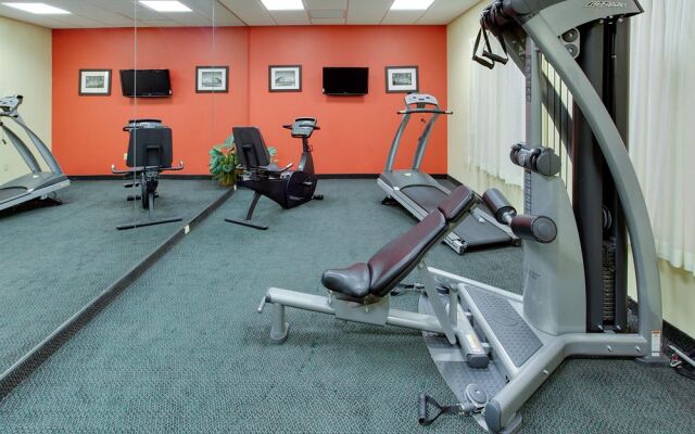 Country Inn and Suites Brockton