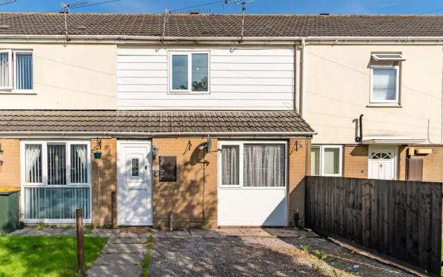 Newly Renovated 2-Bed Home in Newport