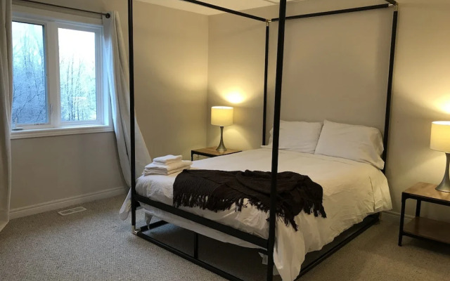 Exceptional Townhouse at Lake Ontario