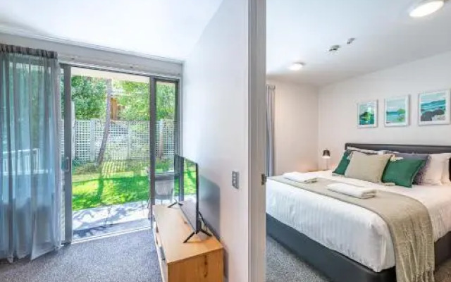 Central Luxury Apartment 108