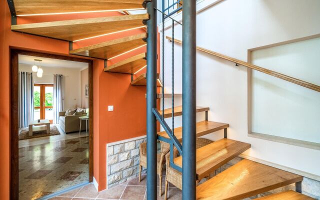 Stunning Home in Zaton Mali With Wifi and 5 Bedrooms