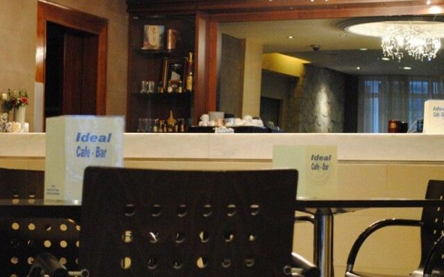 Ideal Hotel