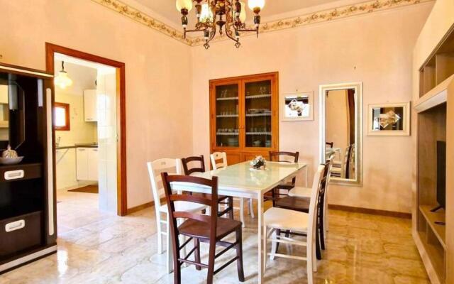Trekking Lovers Vacation Home With Town View