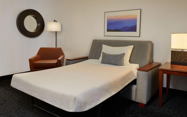 Courtyard by Marriott Calgary Airport
