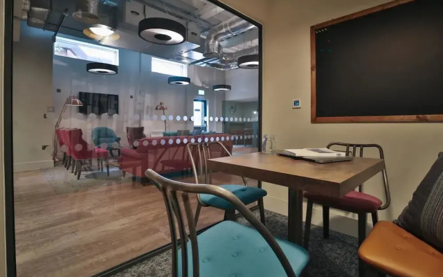 Student Only Picturehouse Apartments