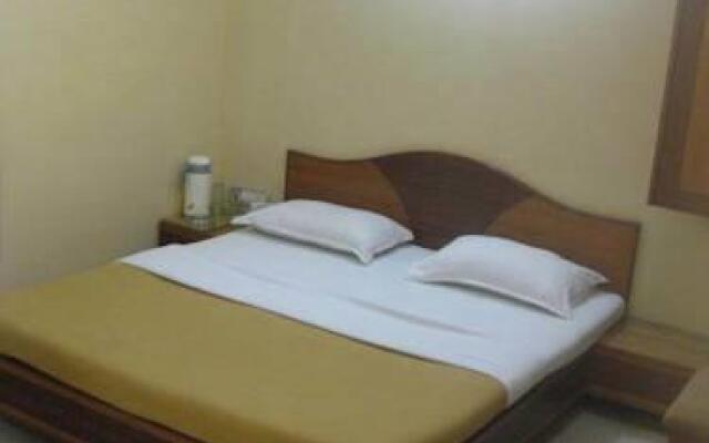 Hotel Manas Residency