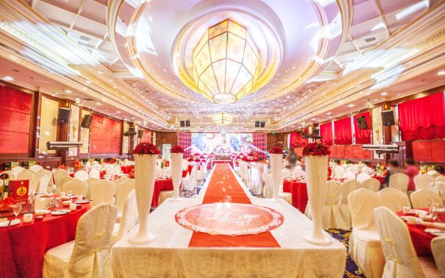 Enrichee Gloria Plaza Hotel Qingdao