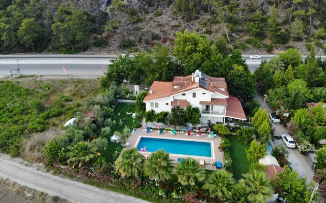 Günlü Pansi̇yon Göcek