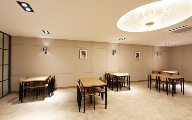 Mari Hotel Chungju