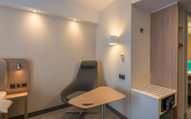 Holiday Inn Express Wuppertal - Hauptbahnhof by IHG