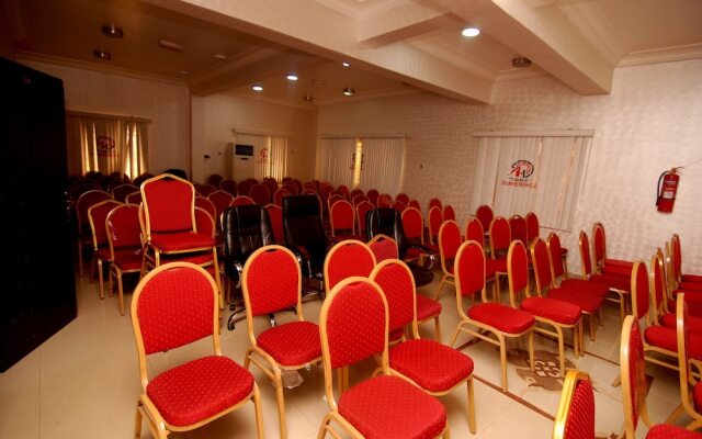 Elomaz Hotels, Abuja