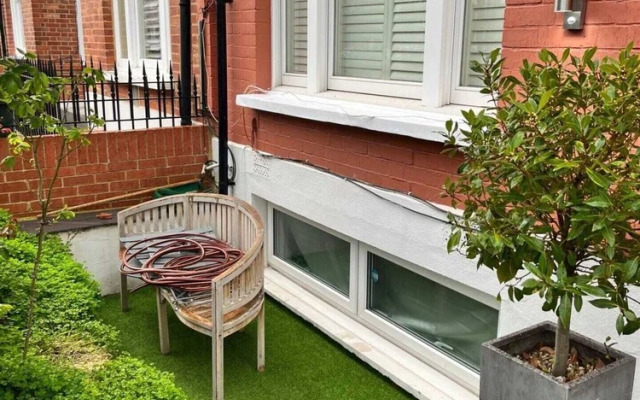 Peaceful 2 Bedroom Apartment in Affluent Fulham