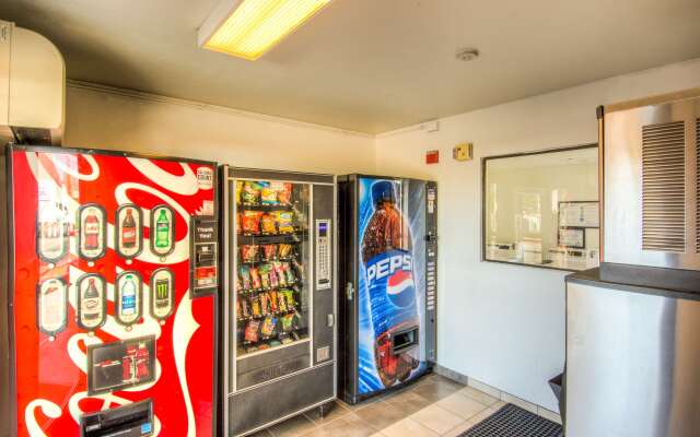 Motel 6 Redding, CA - North