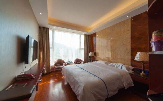 Huarong Apartment Hotel