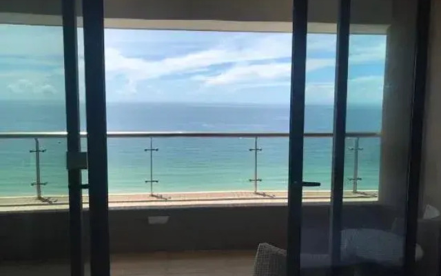 Hailing Island Neptune Sea View Hotel (Poly Shili Yintan Branch)
