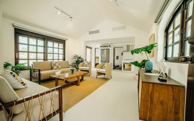 Residence by G Villa Long Beach