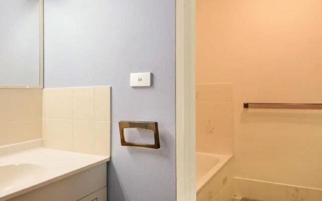 Bay Parklands, Unit 69/2 Gowrie Avenue
