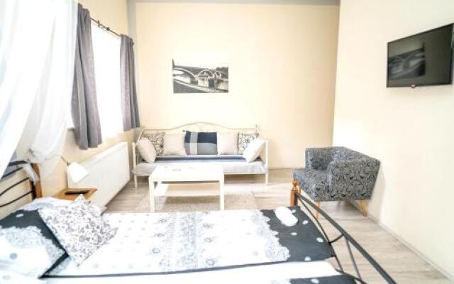 Studio Krajiška ul.