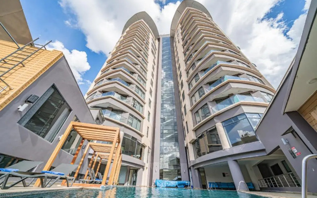 The Curve by the Park Apartments