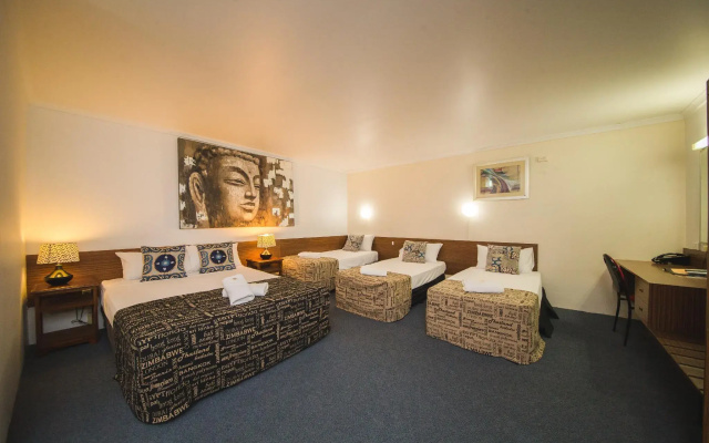 Hampton Villa Motel