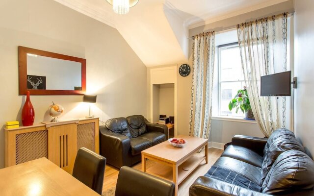 St Marys Street 3 Bed Apartment In The Old Town