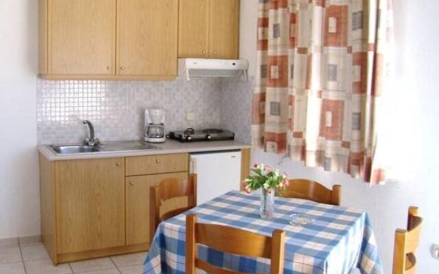 Elpida Apartments