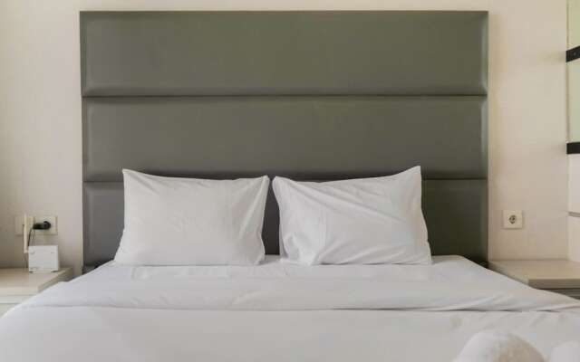 Convenient Studio Mangga Dua Apartment