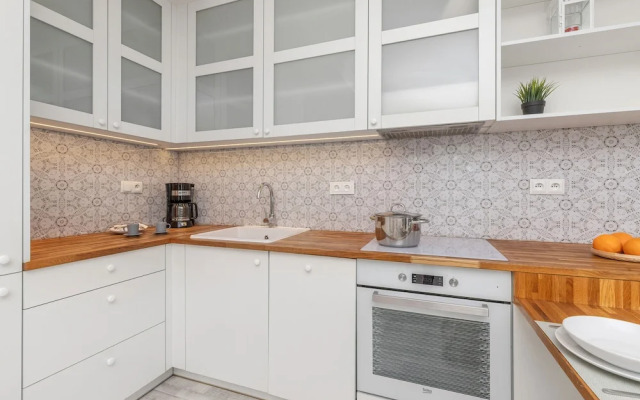 Apartment Near the River by Renters