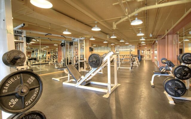 Grand Suites Grand Okanagan by KelownaGo