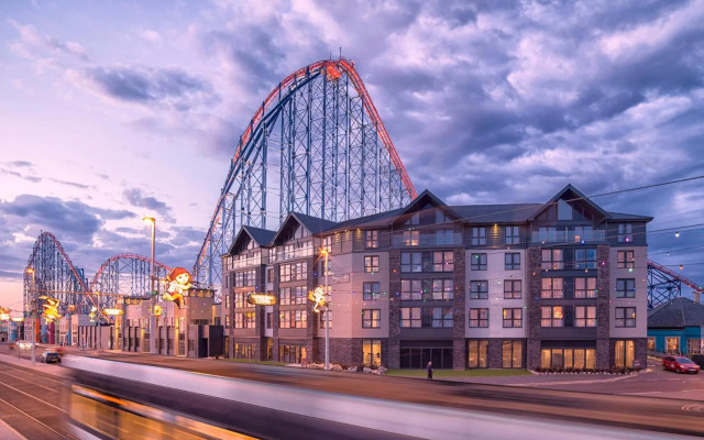 Boulevard Hotel