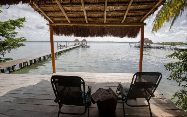 Lagoon Front Suite with Bikes & Kayaks