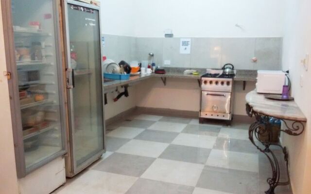 Voyage Recoleta Hostel
