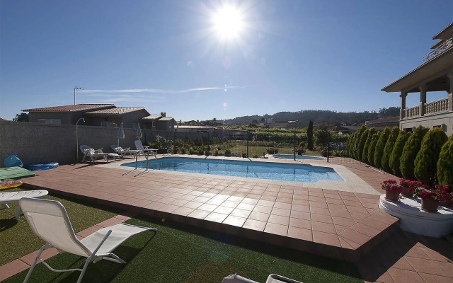 Pensión Residencia A Cruzán - Adults Only