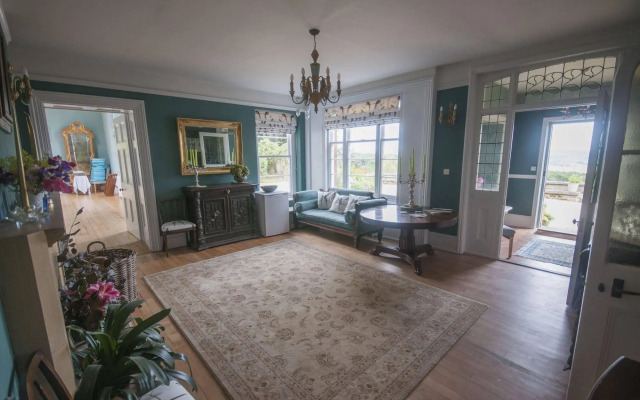 Yarner House