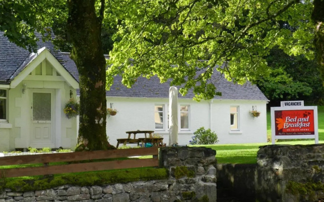 Bonnie Lodge by Broadford Hotel