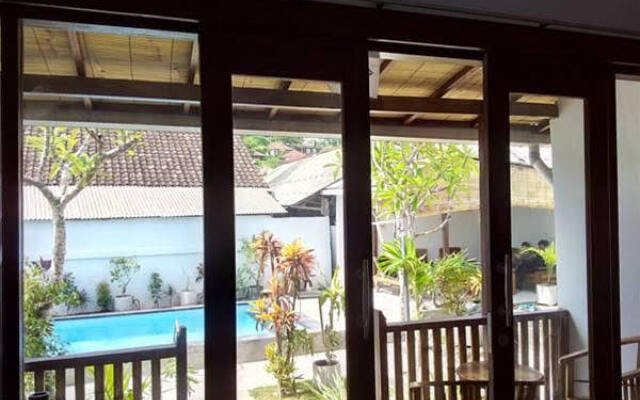 Ketut Bungalow Lembongan