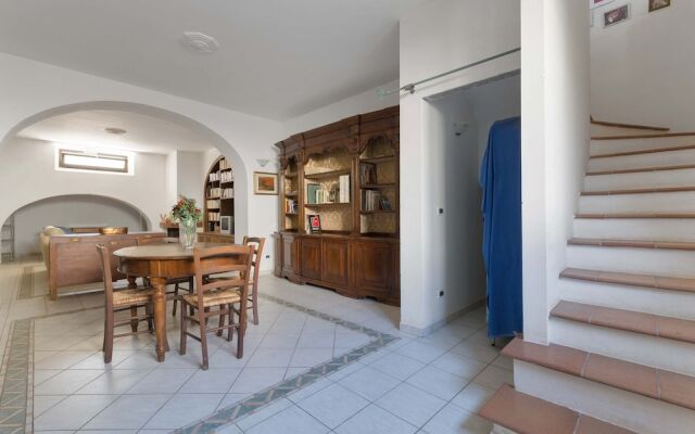 2947 Aia del Convento by Barbarhouse