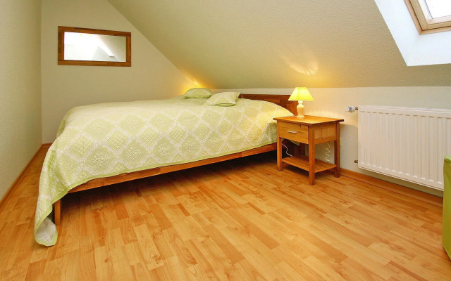 Country House by Lake Dummer With Rowing Boat