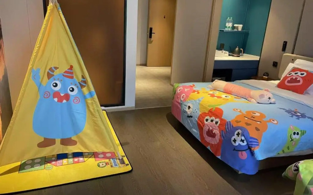 Atour Hotel (Xiamen Jimei Lake Business Center)