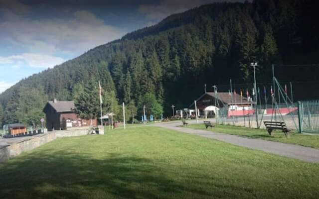 Camping Hotel La Pineta