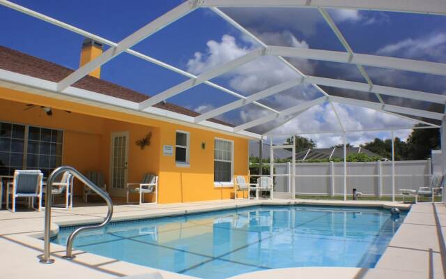 Bursting With Sunshine Pool S & G 5 Bedroom Home by Redawning