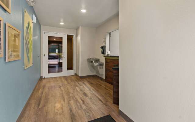 WoodSpring Suites Macon West I-475